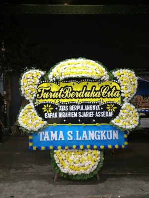 Papan Bunga Duka di Garuntang